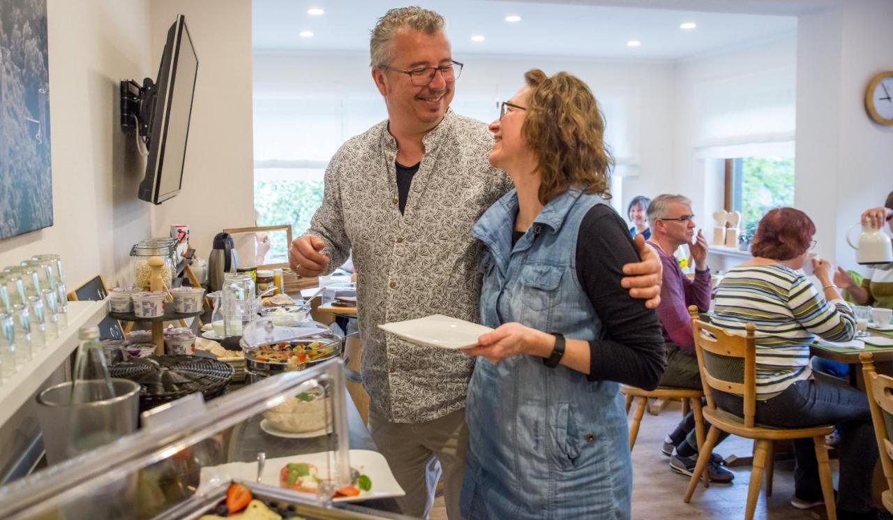 Weingut Erich Serwazi メセニヒ エクステリア 写真